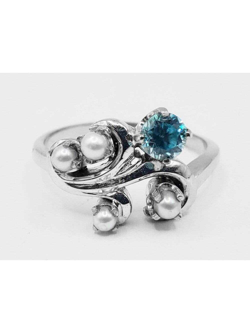 Vintage Blue Natural Zircon & Pearl Band Ring 14k White Gold Size 10